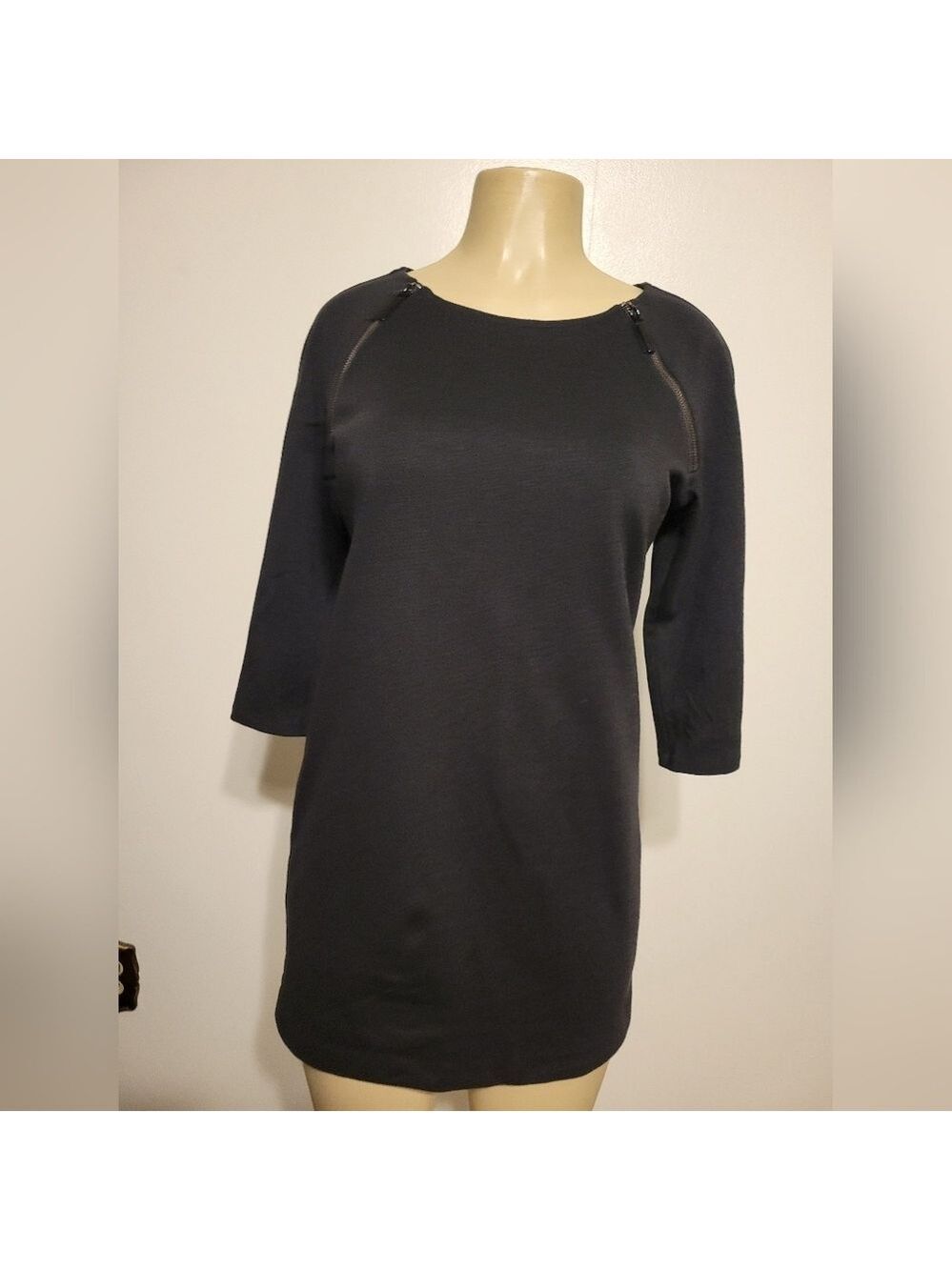 Michael Kors Black Long Sleeve Dress. Demure Office Classic Size 10